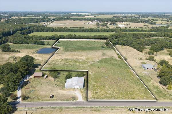 10 Acres of Land for Sale in Farmersville, Texas
