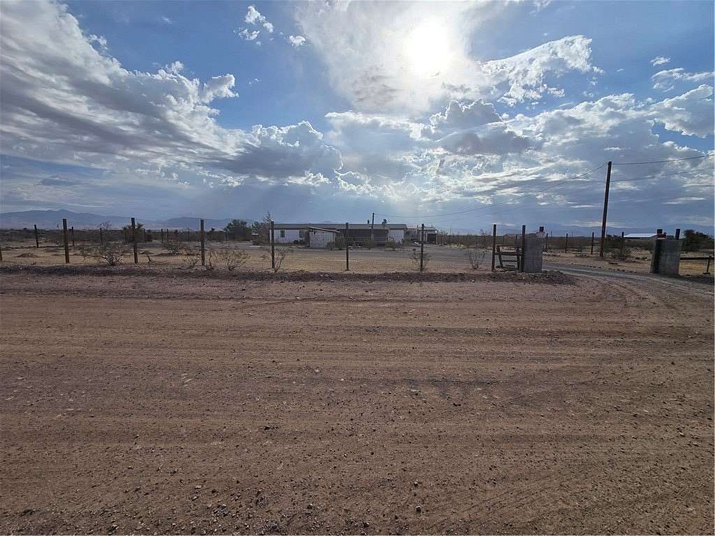 2.35 Acres of Land with Home for Sale in Golden Valley, Arizona