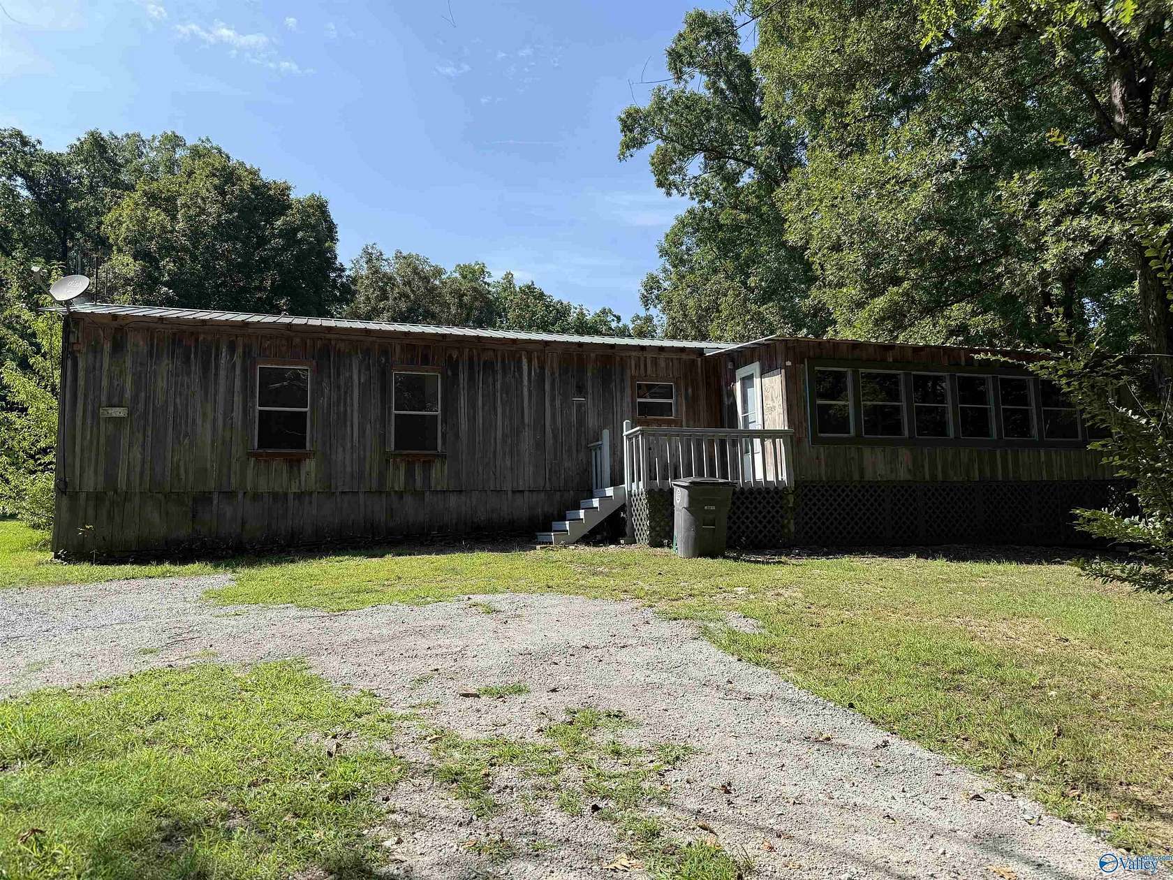 1.5 Acres of Land with Home for Sale in Moulton, Alabama