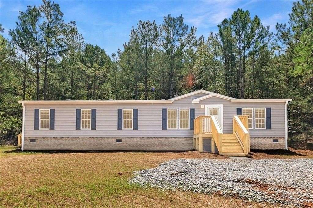1.53 Acres of Land with Home for Sale in Maysville, Georgia