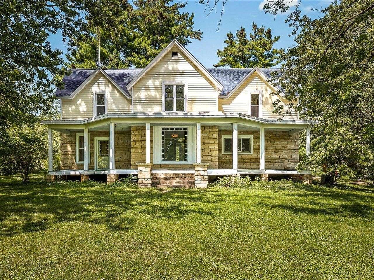 5.6 Acres of Land with Home for Sale in Orangeville, Illinois