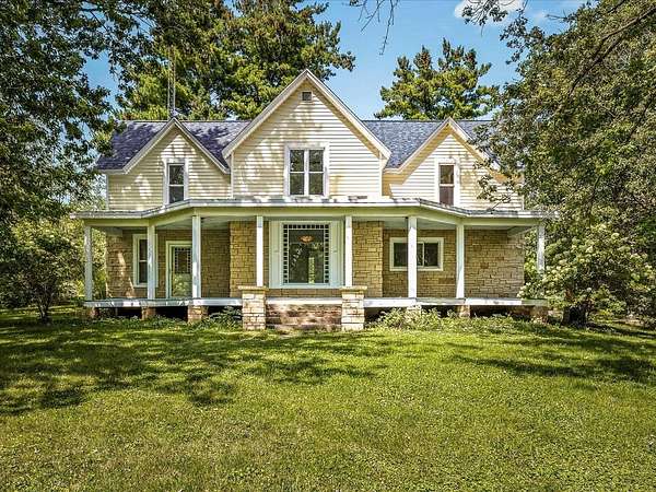 5.6 Acres of Land with Home for Sale in Orangeville, Illinois