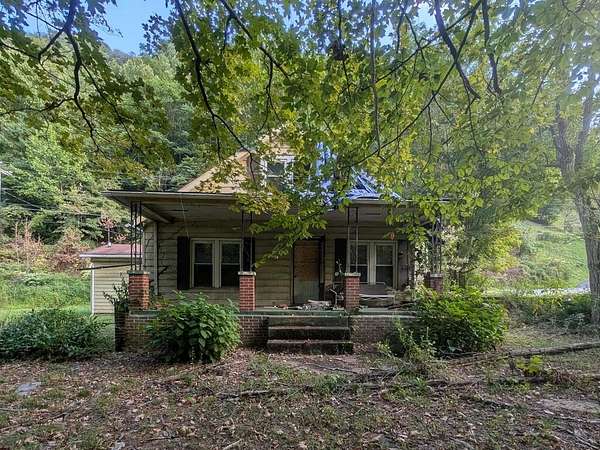 4.33 Acres of Land with Home for Auction in Vansant, Virginia