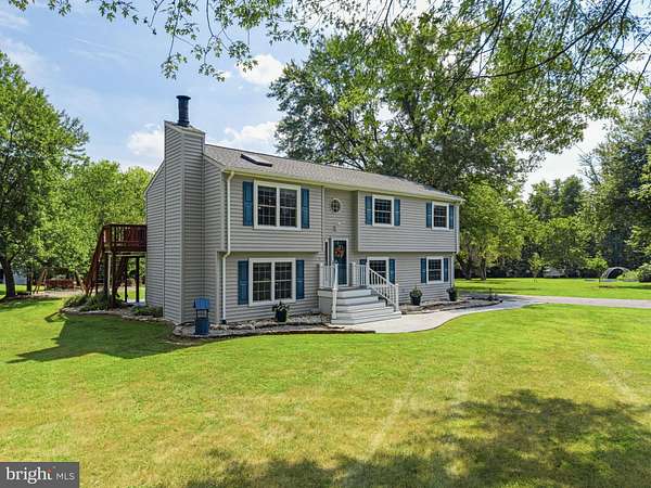 1.58 Acres of Land with Home for Sale in Warrenton, Virginia