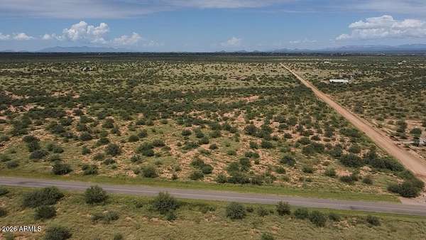 7.3 Acres of Residential Land for Sale in Hereford, Arizona