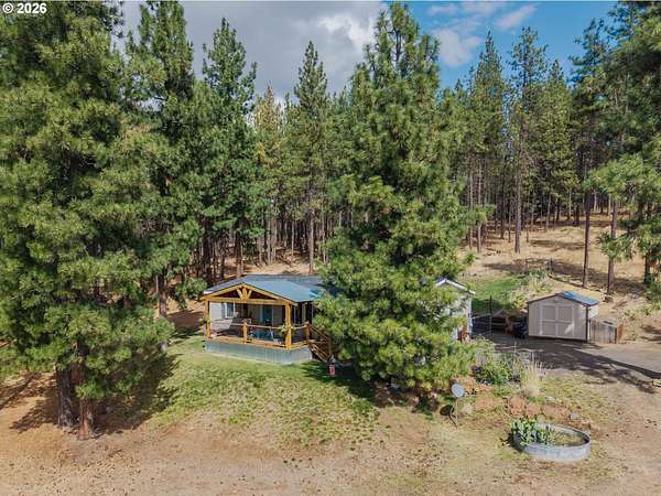 6 Acres of Land with Home for Sale in Goldendale, Washington