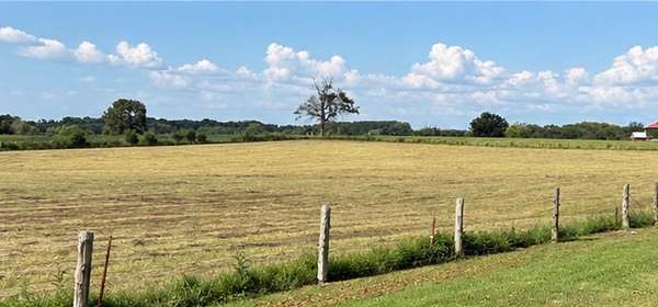 6 Acres of Residential Land for Sale in McMinnville, Tennessee