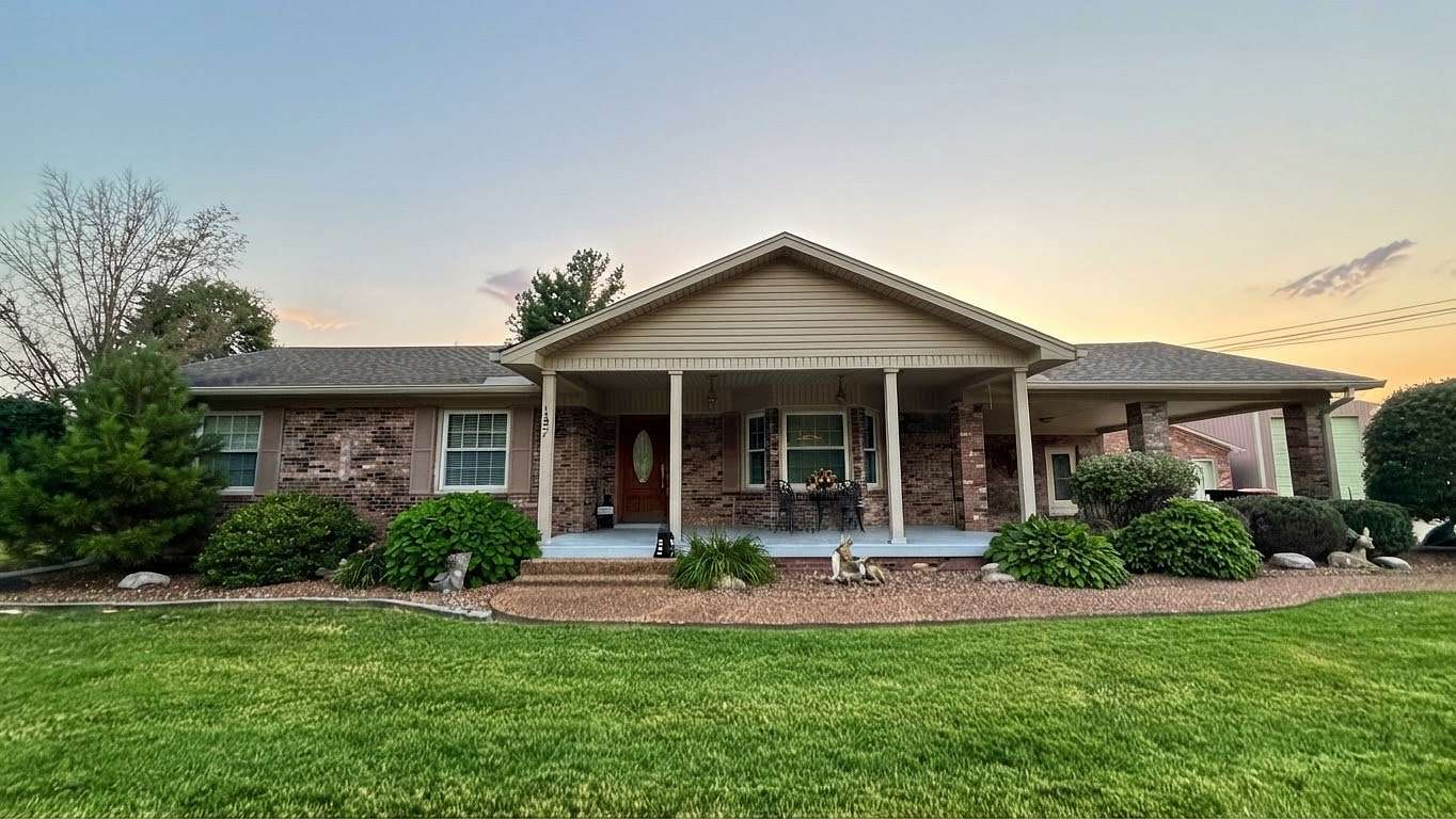 2.1 Acres of Land with Home for Sale in Portland, Tennessee