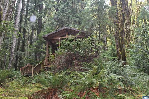 0.25 Acres of Residential Land for Sale in Port Angeles, Washington