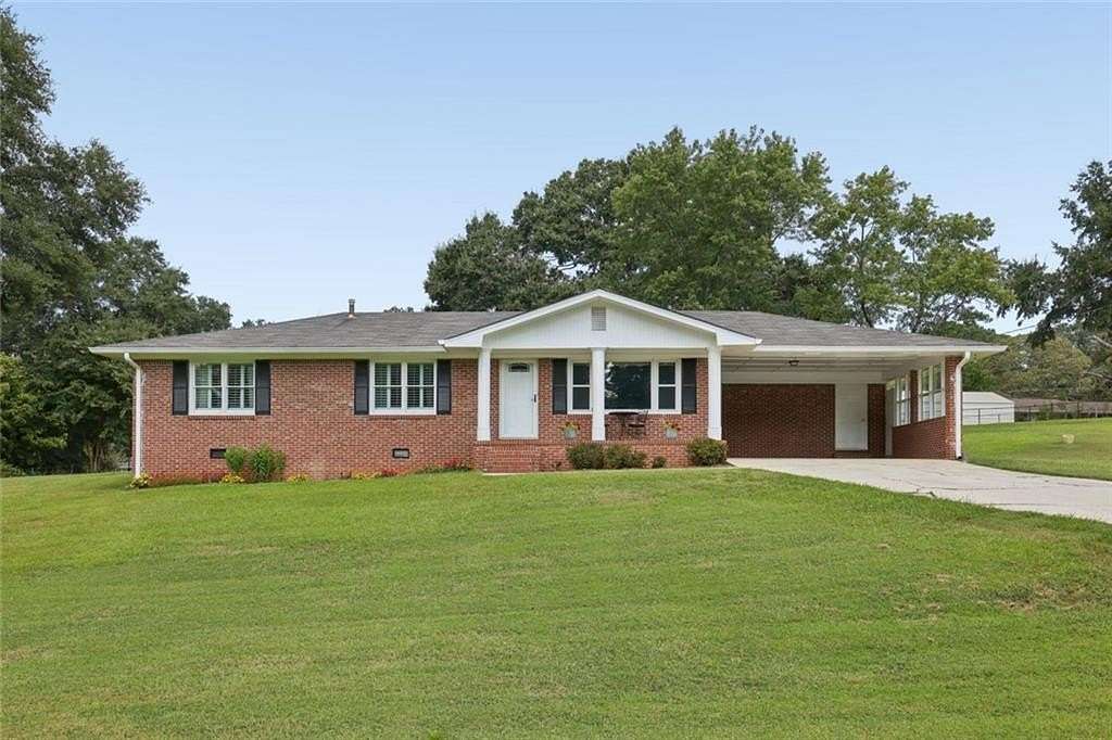 1.62 Acres of Land with Home for Sale in Dacula, Georgia