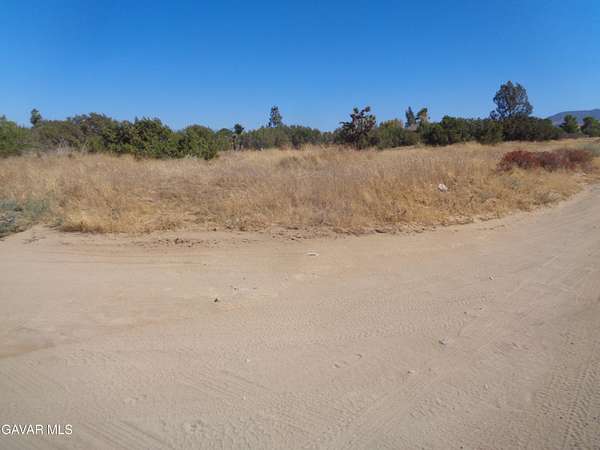 2.6 Acres of Residential Land for Sale in Palmdale, California