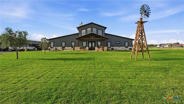 18 Acres of Land with Home for Sale in Adkins, Texas