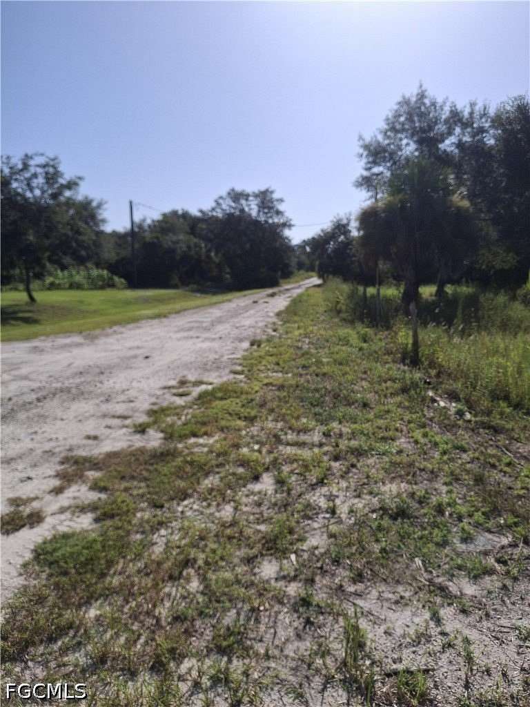 1.25 Acres of Land for Sale in LaBelle, Florida