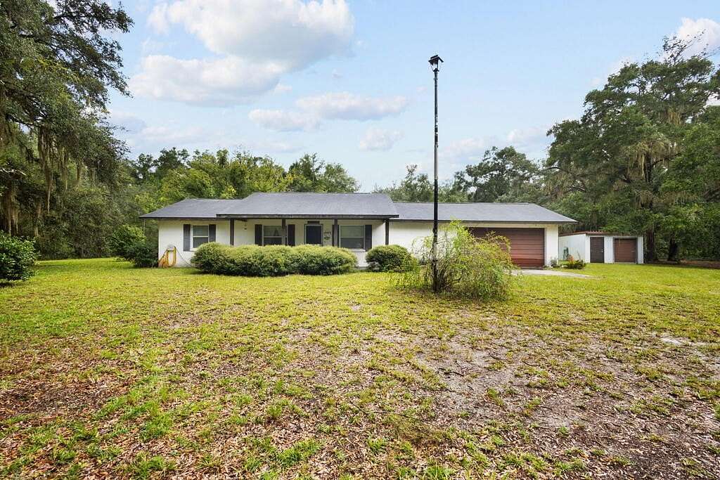 5 Acres of Land with Home for Sale in Old Town, Florida