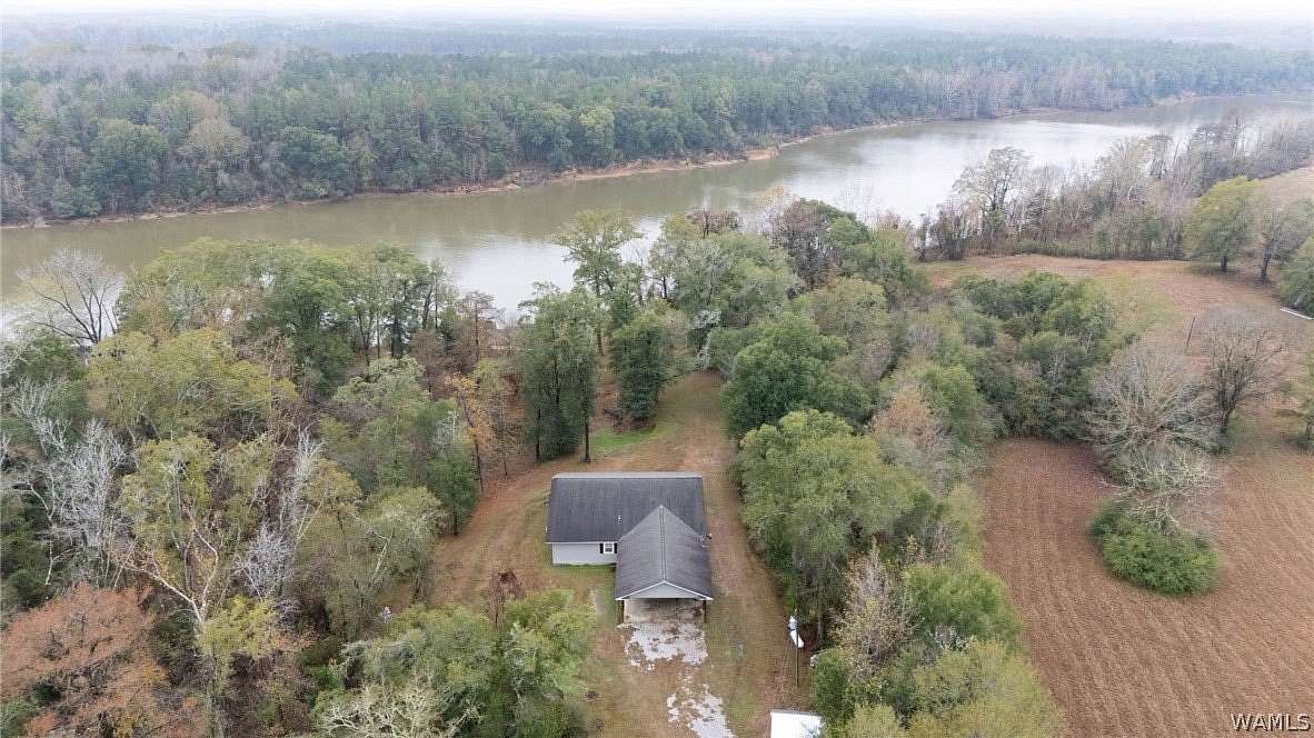 10.3 Acres of Recreational Land with Home for Sale in Boligee, Alabama