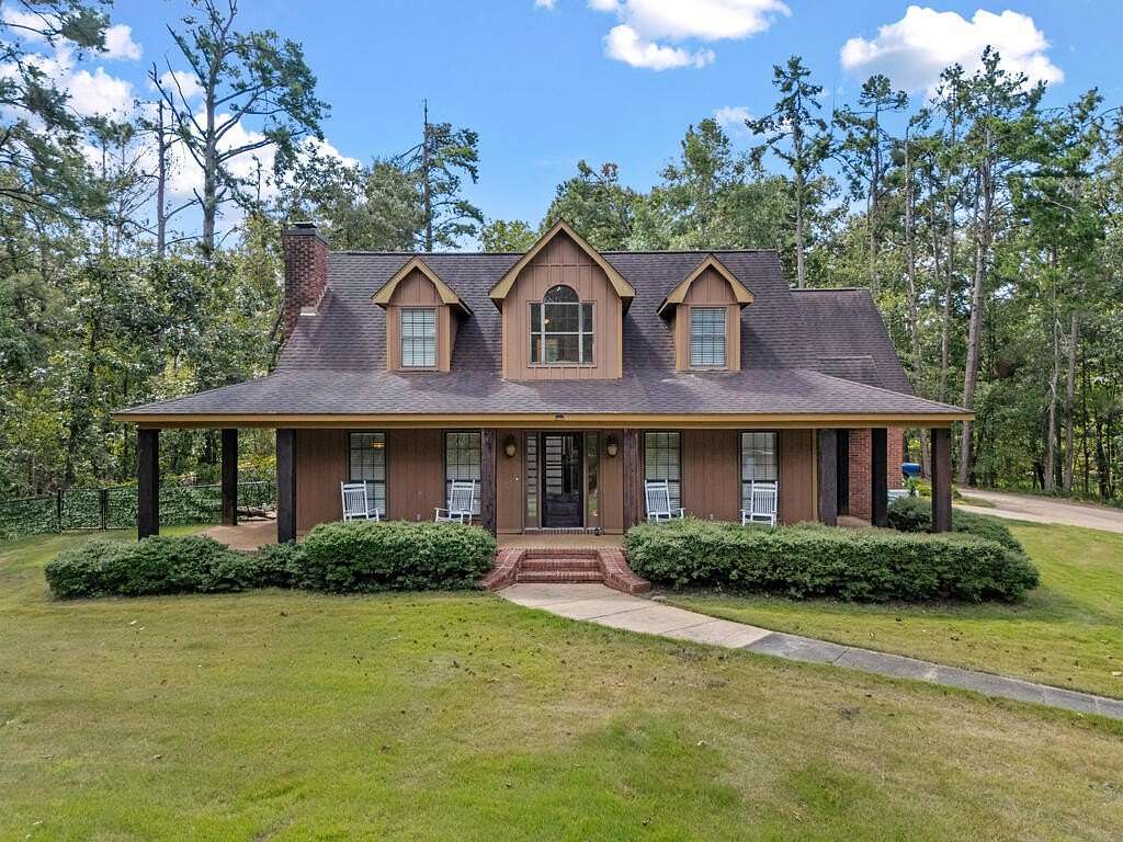 1.6 Acres of Land with Home for Sale in Oxford, Mississippi