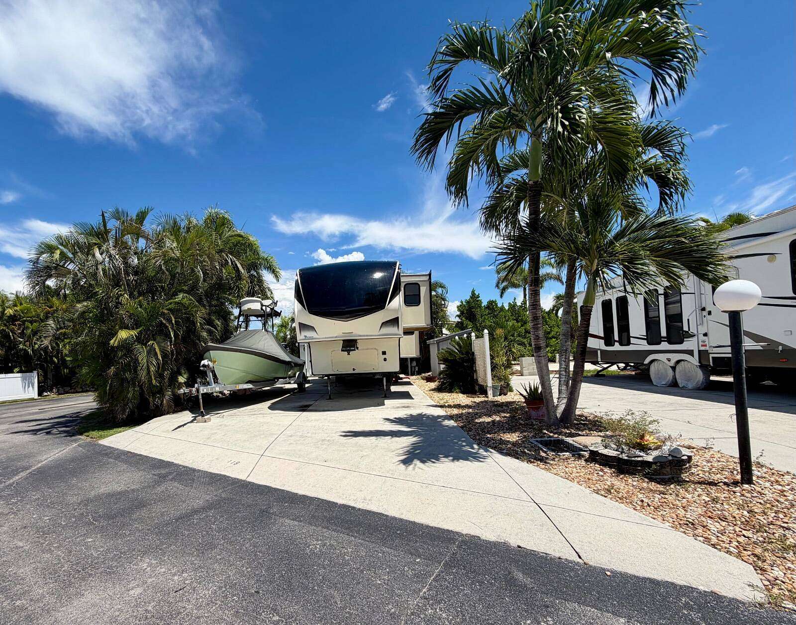 Land for Sale in Chokoloskee, Florida