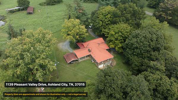 33.5 Acres of Land with Home for Sale in Chapmansboro, Tennessee