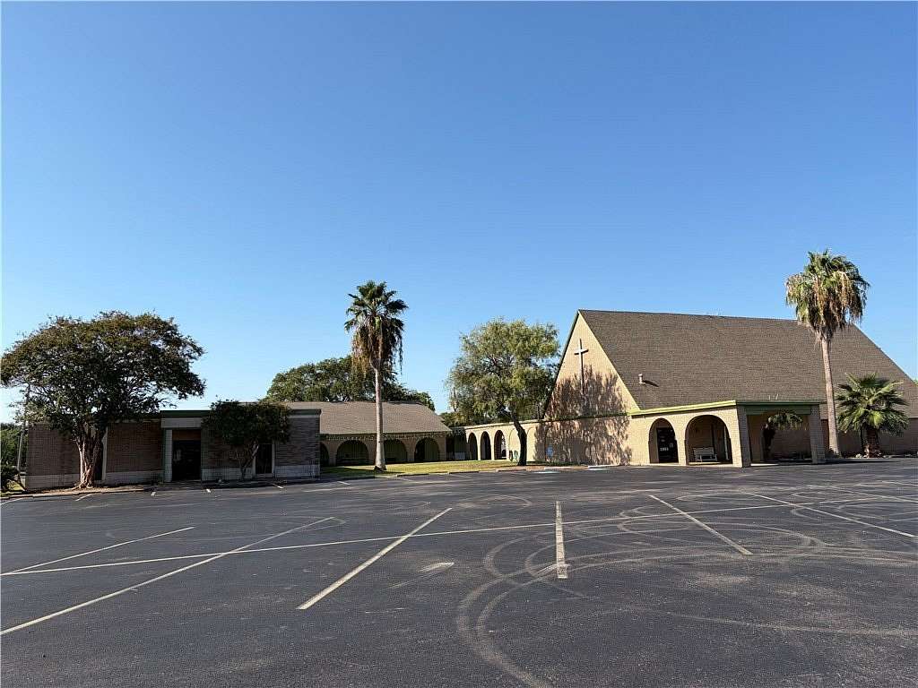 3.2 Acres of Improved Commercial Land for Sale in Portland, Texas