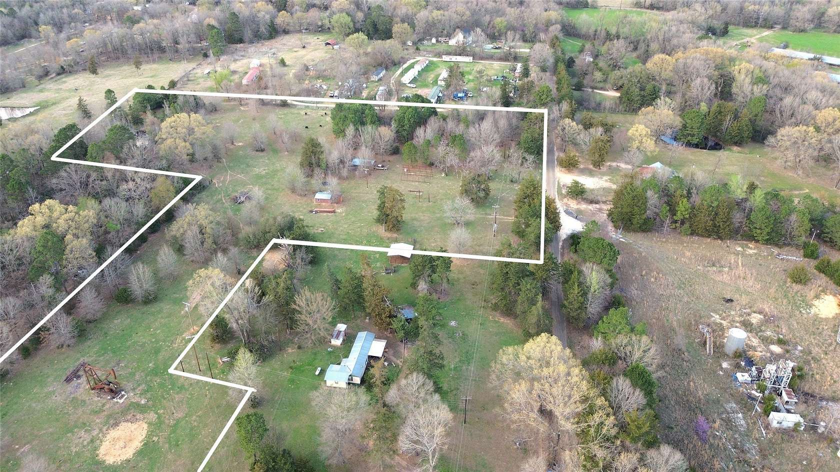 10.9 Acres of Land for Sale in Leesburg, Texas