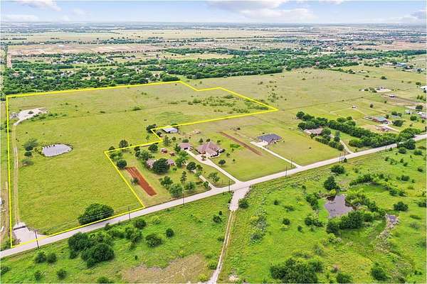29 Acres of Commercial Land for Sale in Ponder, Texas