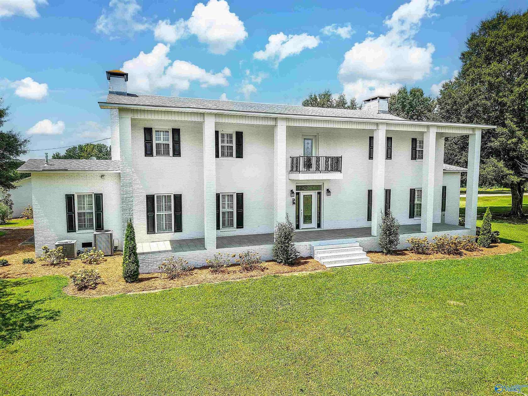 15.3 Acres of Recreational Land with Home for Sale in Arab, Alabama