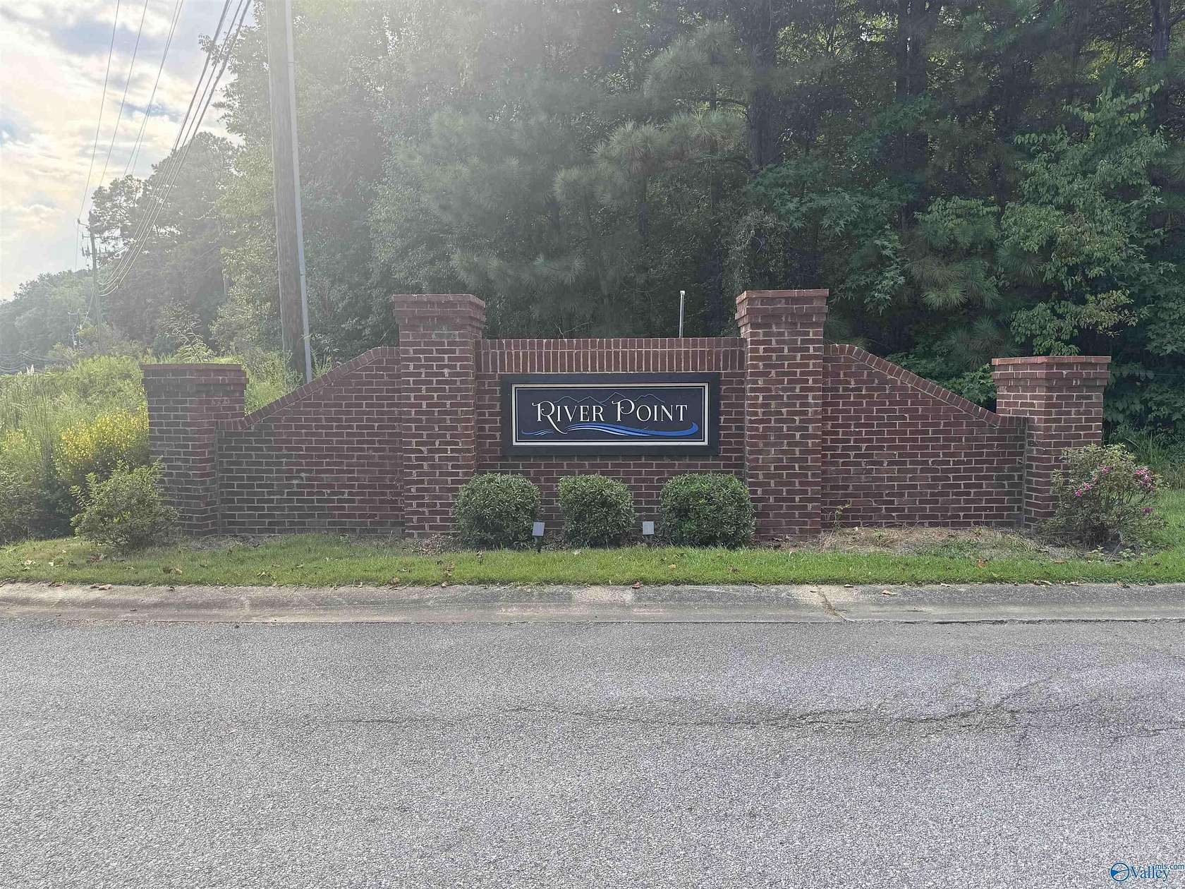 1 Acre of Residential Land for Sale in Rainbow City, Alabama
