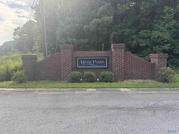 1 Acre of Residential Land for Sale in Rainbow City, Alabama
