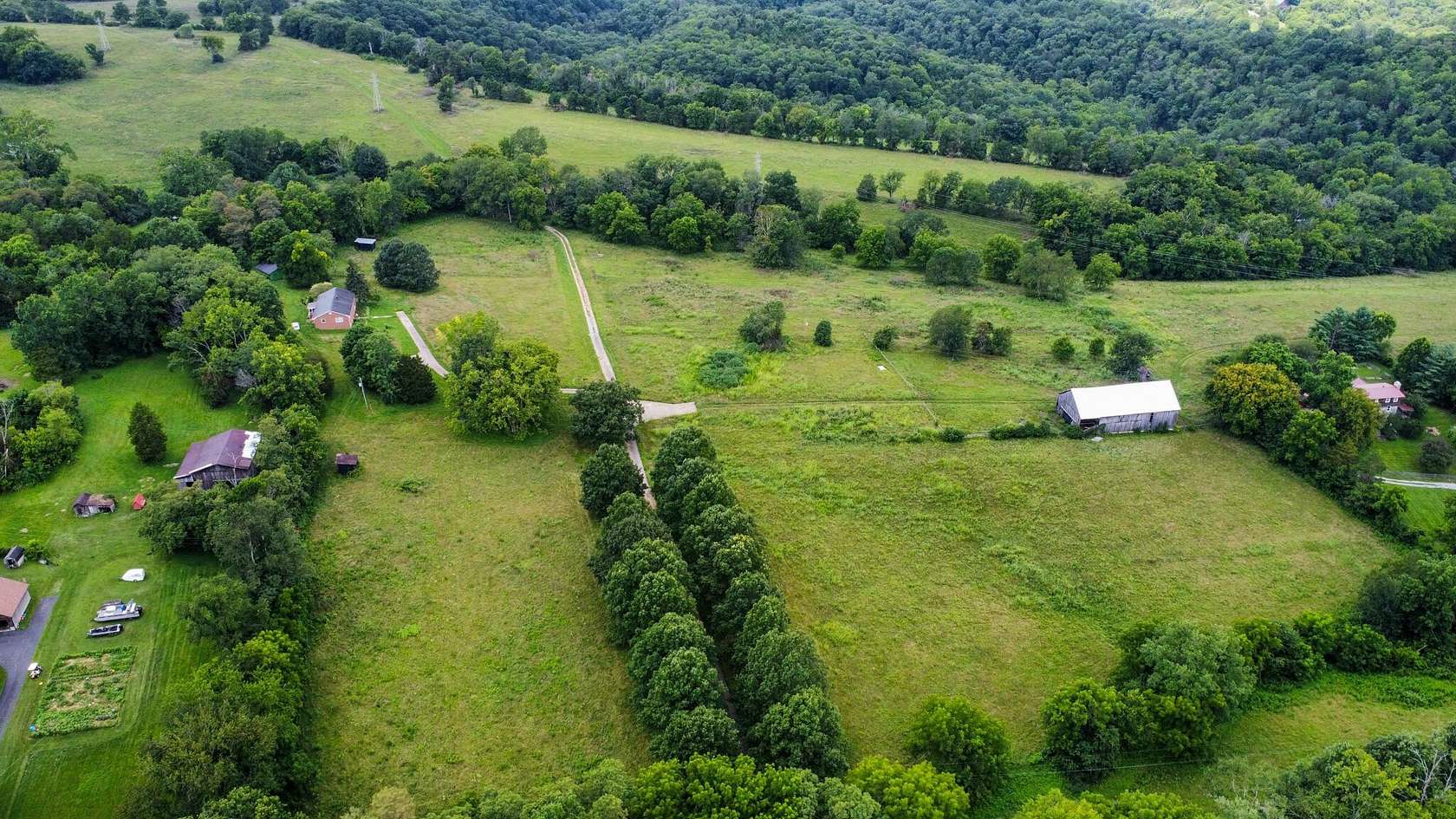 66 Acres of Land with Home for Sale in Nicholasville, Kentucky