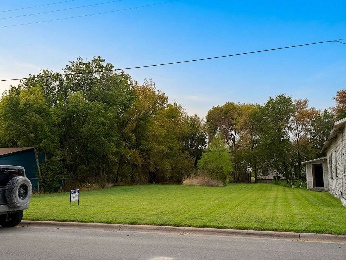 0.14 Acres of Residential Land for Sale in Corsicana, Texas