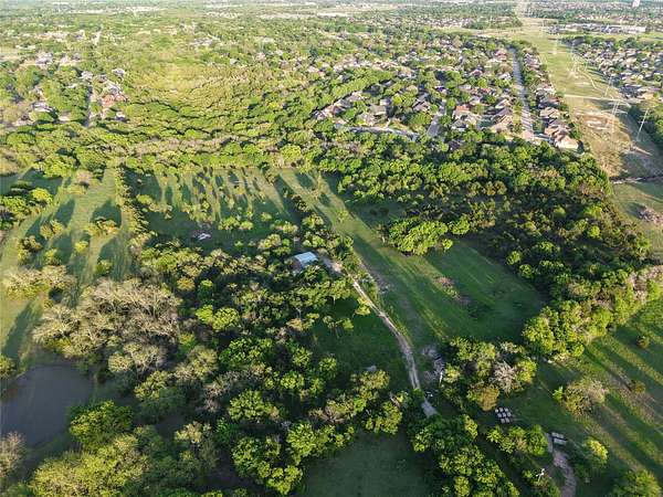 23.2 Acres of Land for Sale in DeSoto, Texas