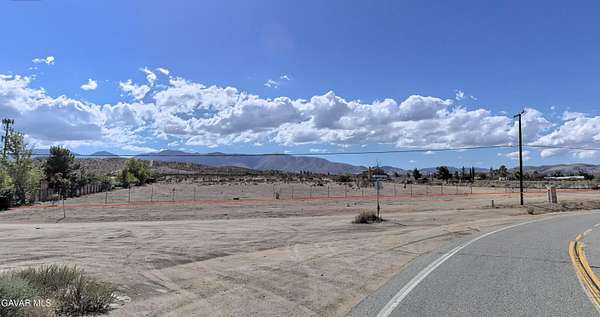 4.32 Acres of Residential Land for Sale in Pearblossom, California
