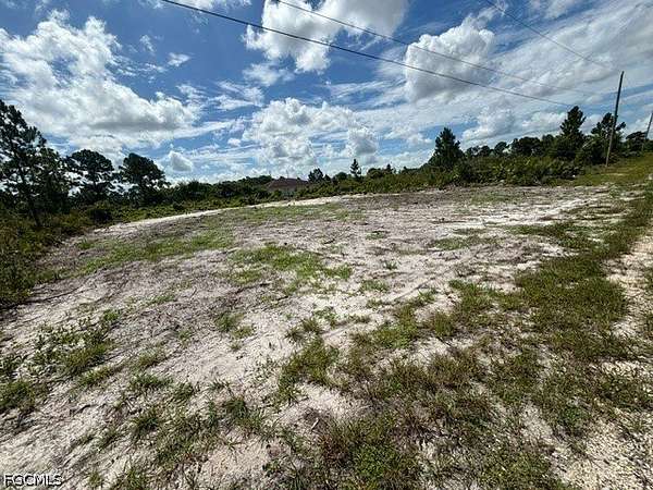 0.25 Acres of Residential Land for Sale in Lehigh Acres, Florida