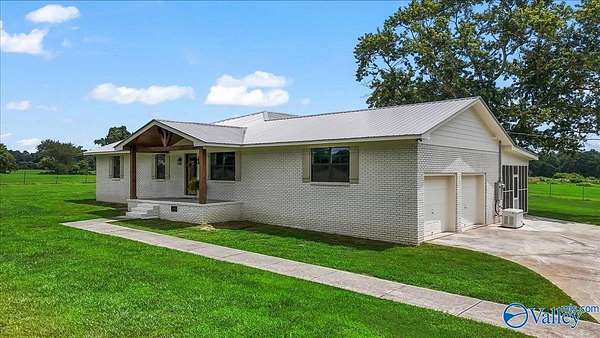 17 Acres of Land with Home for Sale in Arab, Alabama