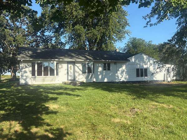 1.5 Acres of Land with Home for Sale in Stronghurst, Illinois