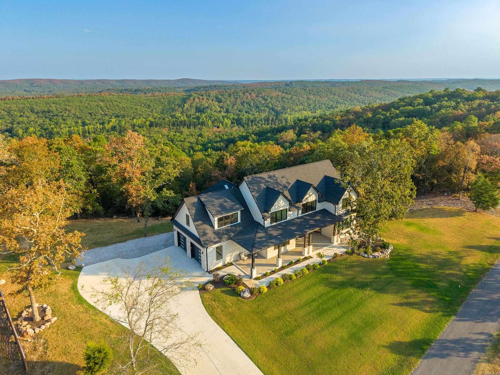 4 Acres of Land with Home for Sale in Hot Springs, Arkansas
