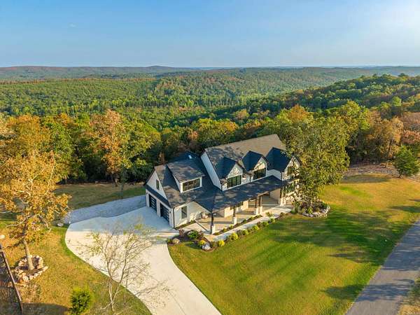 4 Acres of Land with Home for Sale in Hot Springs, Arkansas