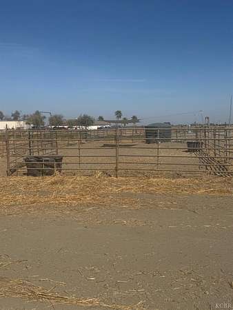 20 Acres of Agricultural & Residential Land for Sale in Lemoore, California
