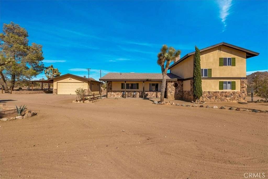 2.5 Acres of Land with Home for Sale in Joshua Tree, California