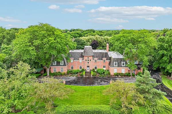 1.73 Acres of Land with Home for Sale in Inverness, Illinois