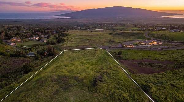 25.7 Acres of Land for Sale in Kula, Hawaii