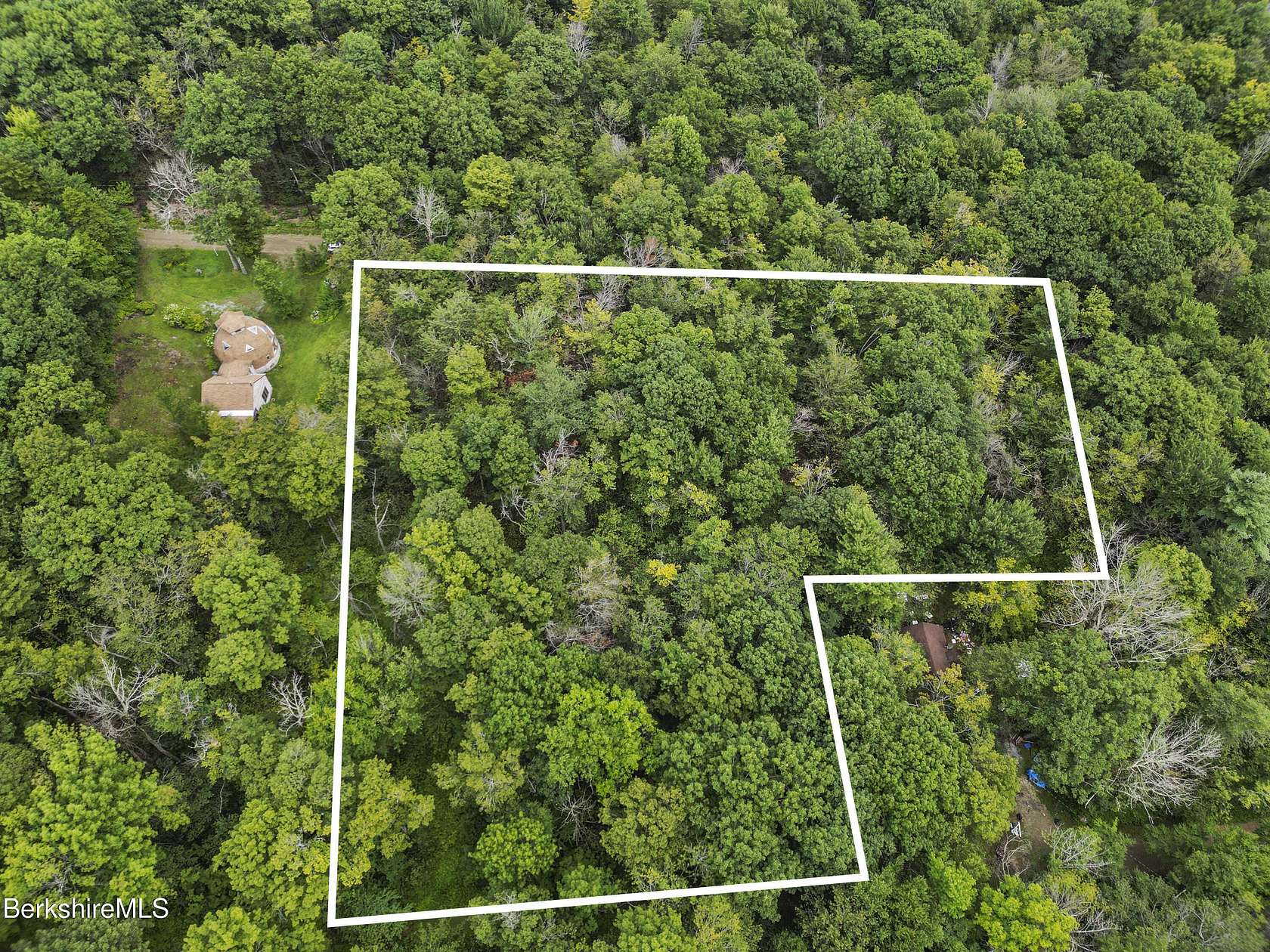 2 Acres of Residential Land for Sale in Becket, Massachusetts