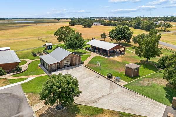 2.23 Acres of Residential Land for Sale in Bowie, Texas