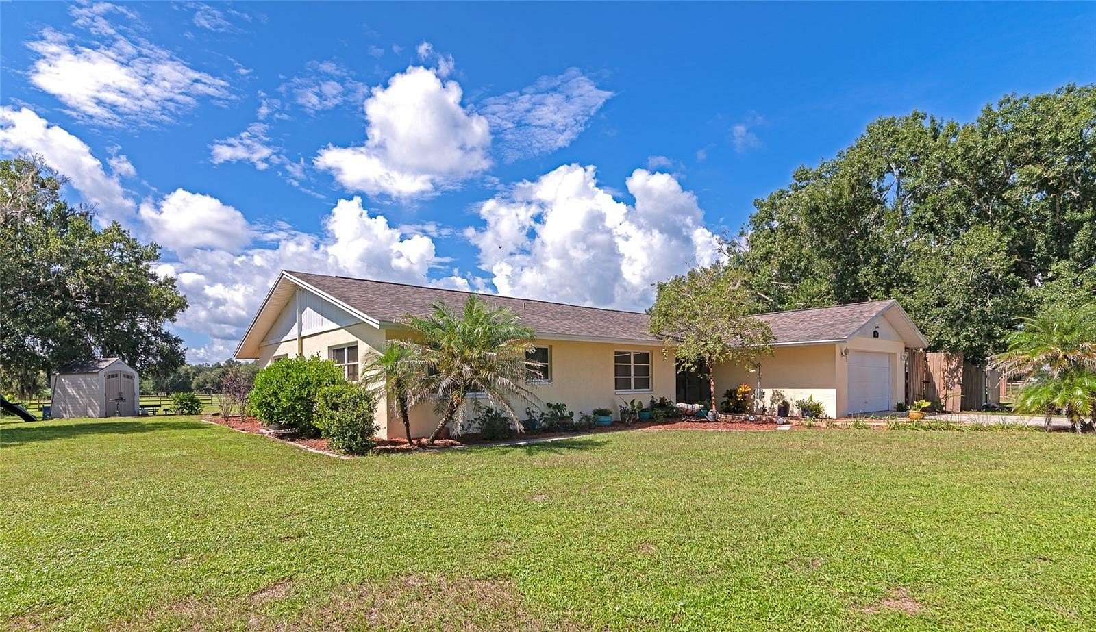 4.5 Acres of Land with Home for Sale in Sarasota, Florida