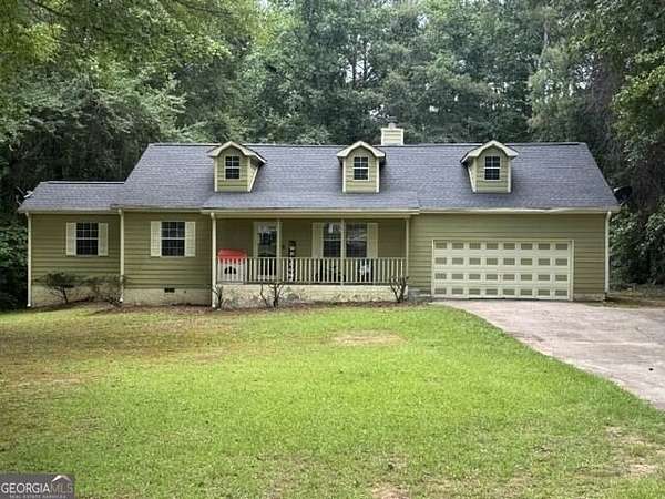 1.58 Acres of Land with Home for Sale in Newnan, Georgia