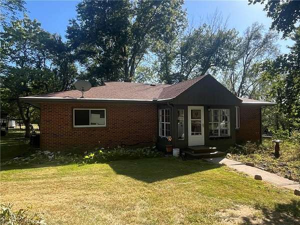10.1 Acres of Land with Home for Sale in Tonganoxie, Kansas