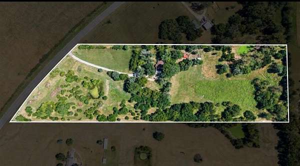 10.1 Acres of Land with Home for Sale in Tonganoxie, Kansas