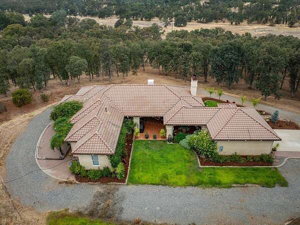 16.7 Acres of Land with Home for Sale in Cottonwood, California