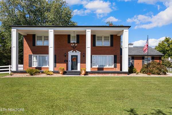 1.5 Acres of Land with Home for Sale in Powell, Tennessee
