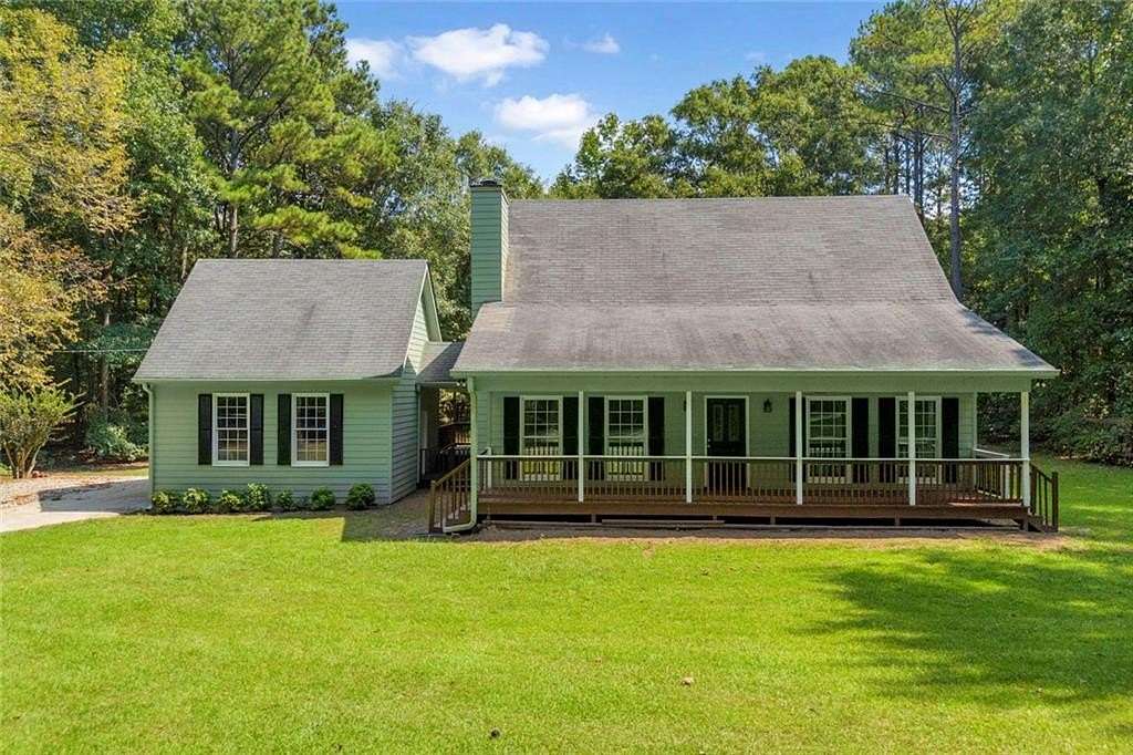 9.6 Acres of Land with Home for Sale in Mansfield, Georgia